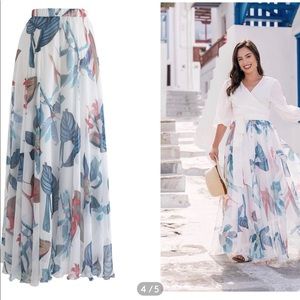 Brand new with tags, size small maxi skirt from Chicwish